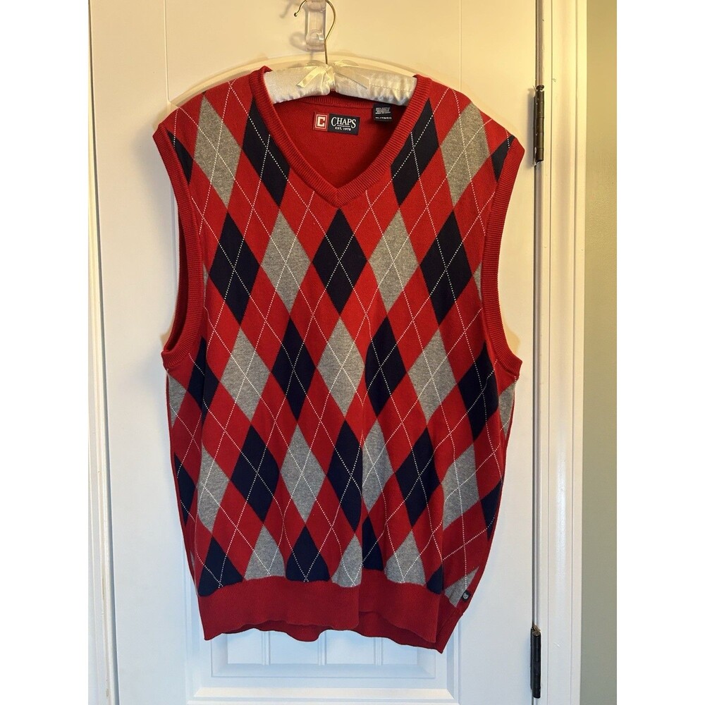 Chaps Mens XL Red Argyle Sweater Vest Cotton V Neck Preppy Golf Classic Dad Gift - Picture 12 of 13